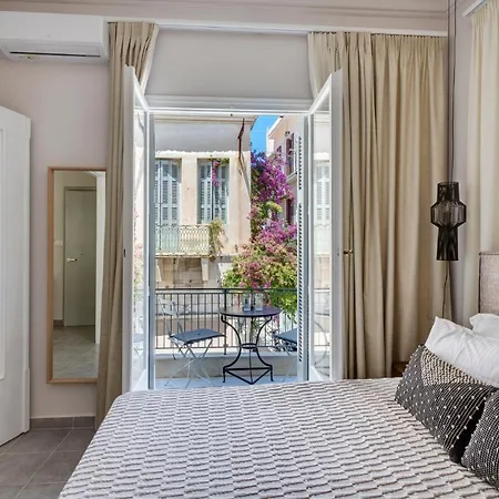 Nomadic Cozy * Ερμούπολη